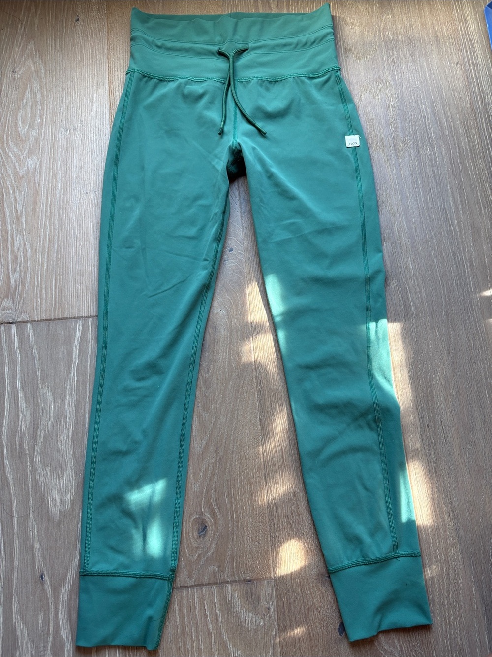 Women’s Vuori Green Drawstring Active Leggings